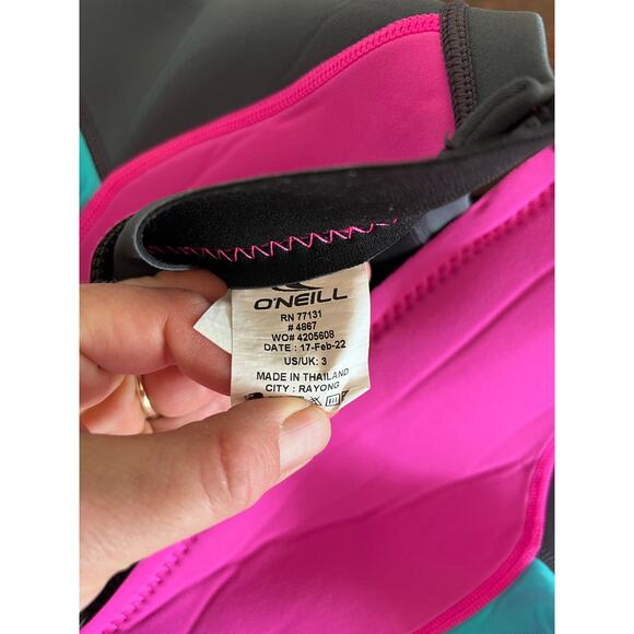 O'Neill Toddler 2MM Reactor Wetsuit size 3 water rash guard 50+ spf shorty pink - Picture 4 of 5